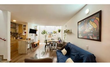 Casa remodelada de dos pisos en venta - Barrio La Italia Palmira Valle