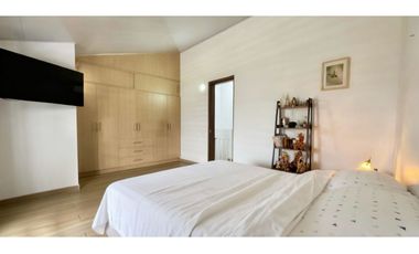 Casa remodelada de dos pisos en venta - Barrio La Italia Palmira Valle