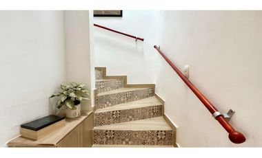 Casa remodelada de dos pisos en venta - Barrio La Italia Palmira Valle