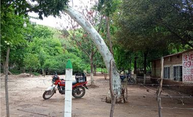 SE VENDE LOTE PARA PROYECCIÓN DE VIVIENDA, SECTOR HONDAS DEL CARIBE