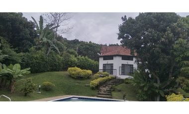 VENDO CASA CAMPESTRE CON PISCINA - LA MESA - URGEME