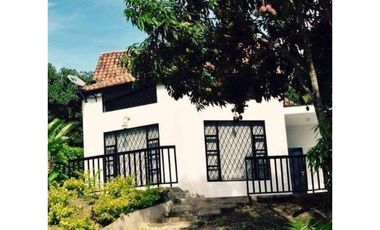 VENDO CASA CAMPESTRE CON PISCINA - LA MESA - URGEME