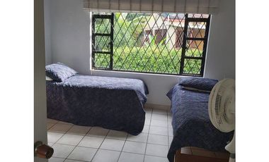 VENDO CASA CAMPESTRE CON PISCINA - LA MESA - URGEME