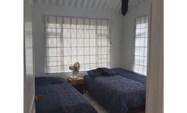 VENDO CASA CAMPESTRE CON PISCINA - LA MESA - URGEME