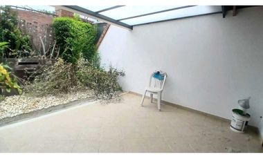 VENDO ESPECTACULAR CASA  DE 4 HABITACIONES EN CHIA EN CONJUNTO.