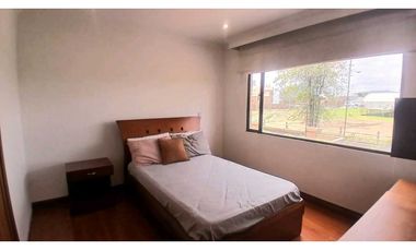 VENDO ESPECTACULAR CASA  DE 4 HABITACIONES EN CHIA EN CONJUNTO.