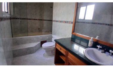 VENDO ESPECTACULAR CASA  DE 4 HABITACIONES EN CHIA EN CONJUNTO.