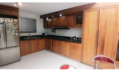 VENDO ESPECTACULAR CASA  DE 4 HABITACIONES EN CHIA EN CONJUNTO.