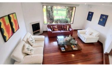 VENDO ESPECTACULAR CASA  DE 4 HABITACIONES EN CHIA EN CONJUNTO.