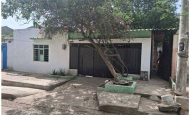 Se vende casa lote, 264m2 de terreno, a 1 cuadra del mar de taganga