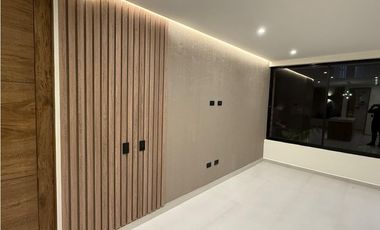 CASA EN VENTA EN LA CEJA