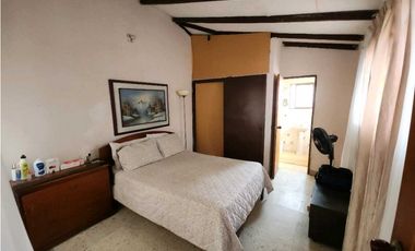 VENTA CASA DOS PISOS ESQUINERA CON LOCAL EL RECREO PALMIRA VALLE (JH)
