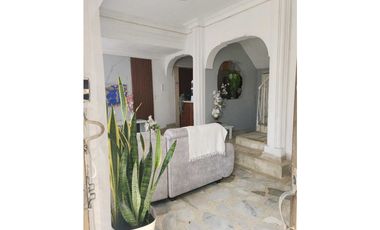 VENTA CASA DOS PISOS ESQUINERA CON LOCAL EL RECREO PALMIRA VALLE (JH)