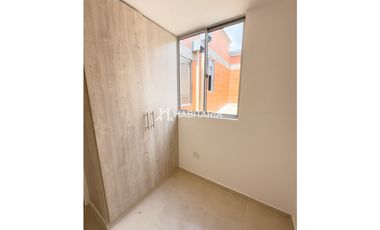 Venta de Casa Dúplex en Montemadero, Galicia con Piscina y Club Social