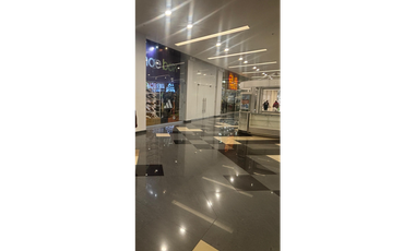 ARRAIJAN / WESTLAND MALL / 78M / PASILLO DE ALTO TRAFICO