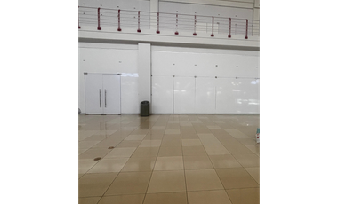 ARRAIJAN / WESTLAND MALL / 78M / PASILLO DE ALTO TRAFICO