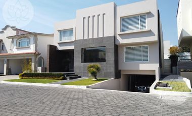 VENTA DE CASA EN RESIDENCIAL 