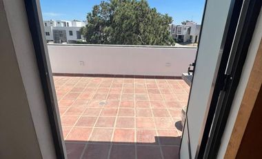 Casa en Coto Madeiras II  Av. Dr. Ángel Leaño, Bv. Valle Imperial