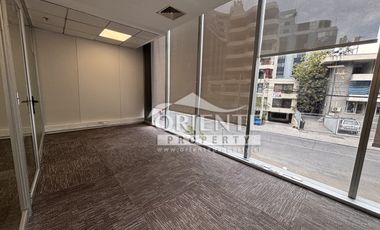 OFICINA MODERNA METRO ALCÁNTARA