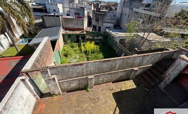 Casa en venta c/ cochera en Ciudadela