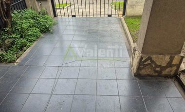 Casa PH en alquiler en Parque Quirno