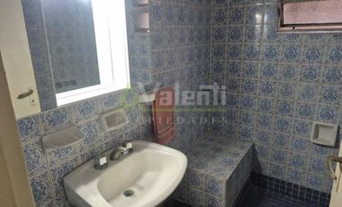 Casa PH en alquiler en Parque Quirno