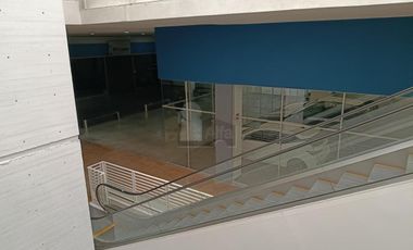 Local en centro comercial en renta en San Andrés Atenco Tlalnepantla de Baz México.