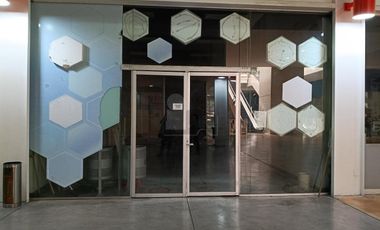 Local en centro comercial en renta en San Andrés Atenco Tlalnepantla de Baz México.