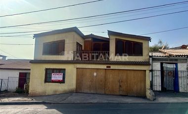 Casa en Venta en Santa Marta 775