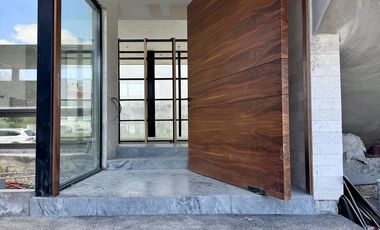 CASA NUEVA PARA ESTRENAR  EN VENTA SIERRA ALTA- $21,000,000