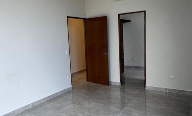 DEPARTAMENTO EN RENTA EN FUNDADORES ZONA VALLE ORIENTE