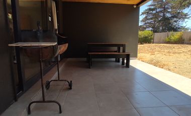 ARRIENDO EN ALGARROBO NORTE, CASA CON ESPACIO COMPARTIDO