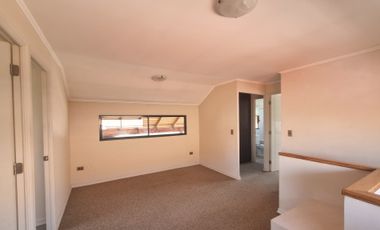 ARRIENDO CASA EN EXCLUSIVO BARRIO DE MACHALI