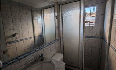 SE VENDE CASA EN MIRAFLORES ALTO, SOL NACIENTE vl