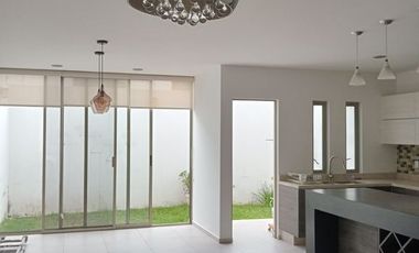 Amplia Casa en Renta en  La Cima, zapopan