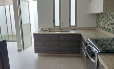 Amplia Casa en Renta en  La Cima, zapopan