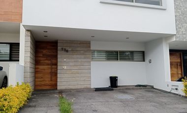 Amplia Casa en Renta en  La Cima, zapopan