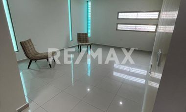 Casa en Venta  - (3)