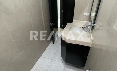 Casa en Venta  - (3)