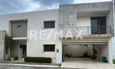 Casa en Venta  - (3)