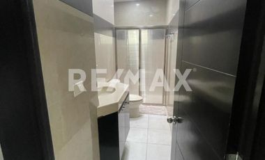 Casa en Venta  - (3)