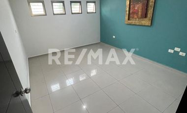 Casa en Venta  - (3)