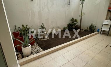 Casa en Venta  - (3)