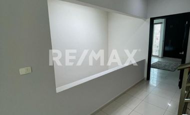 Casa en Venta  - (3)