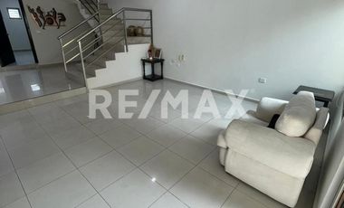 Casa en Venta  - (3)