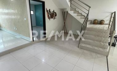 Casa en Venta  - (3)