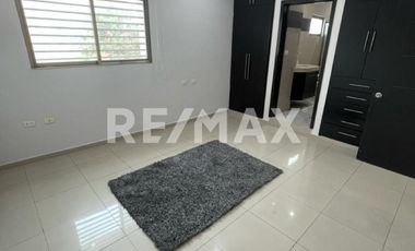 Casa en Venta  - (3)