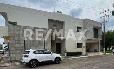 Casa en Venta  - (3)
