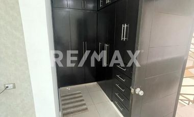 Casa en Venta  - (3)