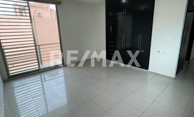 Casa en Venta  - (3)